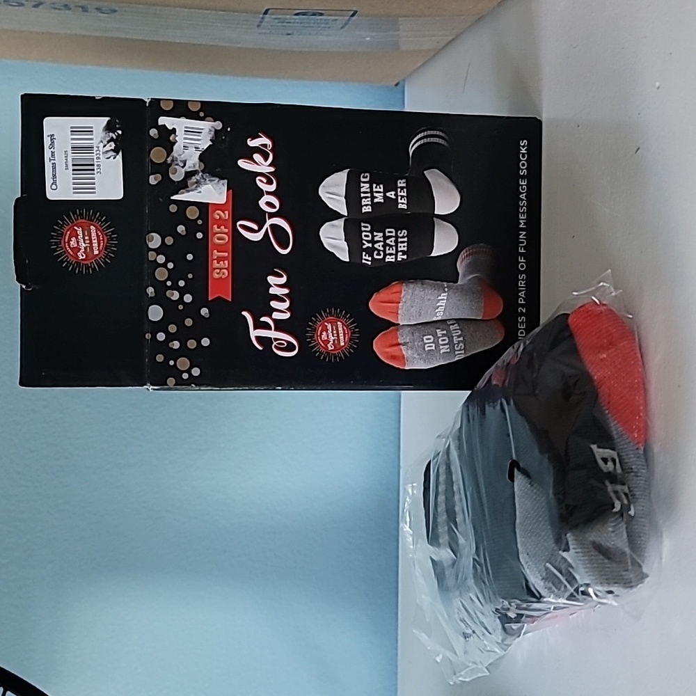 Unisex Fun Socks 2pk Brand New